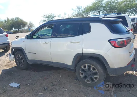 2018 Jeep Compass Trailhawk 4X4 z USA, uszkodzony, nr VIN 3C4NJDDB8JT307538